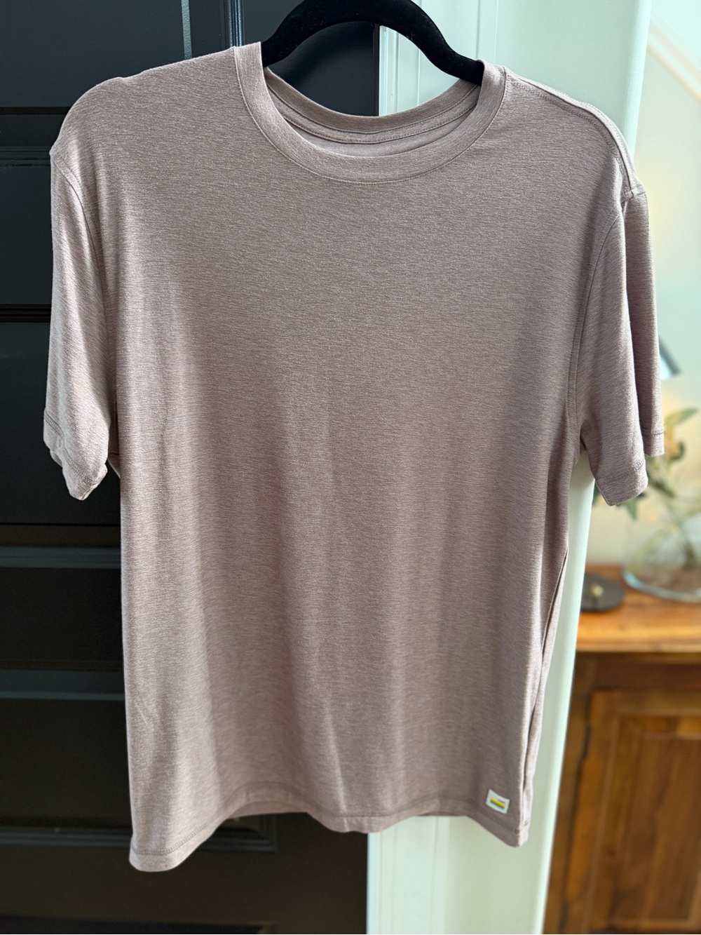 VUORI t shirt